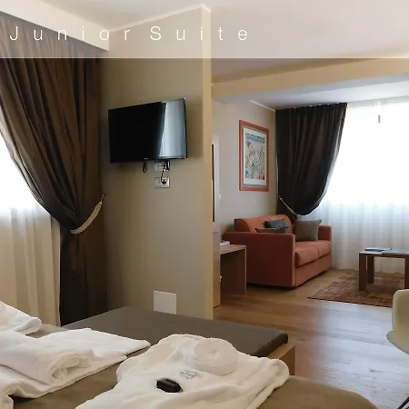 Hotel Relais Assunta Madre 4*